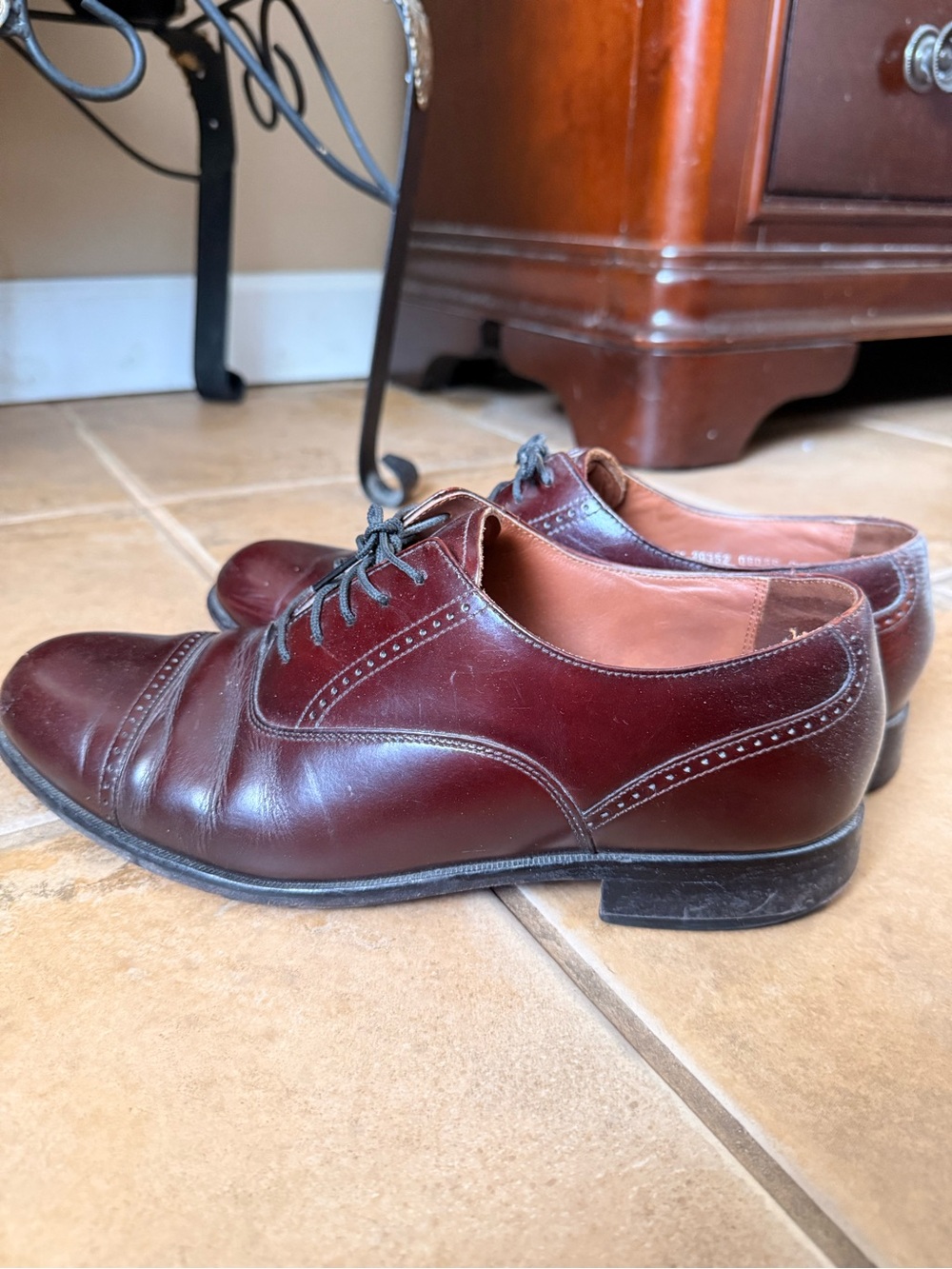 100% Leather Bostonian Classics Burgundy Cap Toe Oxford Dress Shoes Men’s Size 9